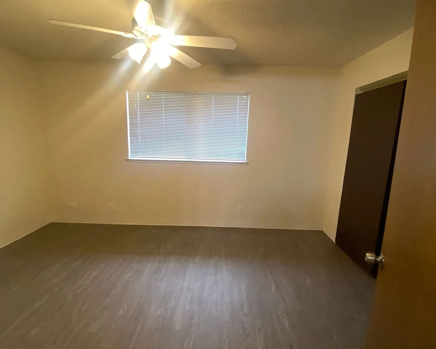 1,395 / 1br - Apartment 1 Bed 1 Bath $1,395 / Month (Sacramento, CA) — Photo 4