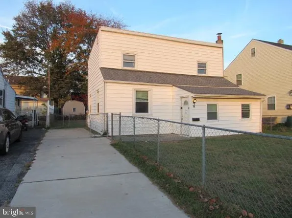 15 N Love Ln, Norwood, PA 19074