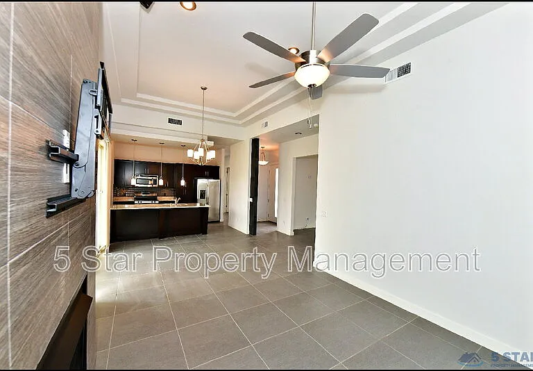 5973 Cartagena Cir — Photo 2