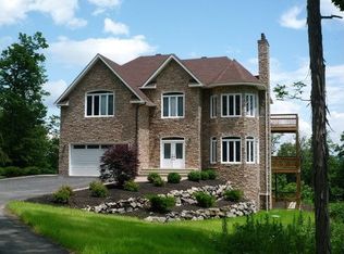 26 Simmons Dr, Saugerties, NY 12477