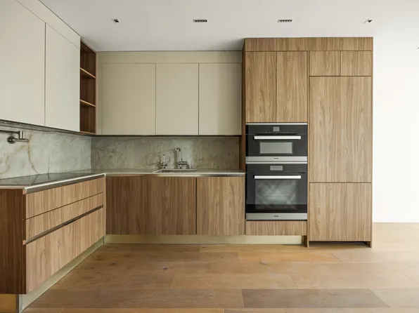 21 Lefferts Place image 1 of 11