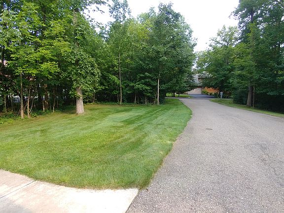 4th image of 30435 Helmandale Dr