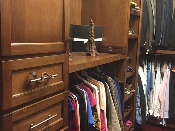 5th image of 4843 Maureen Cir