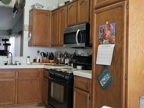 3rd image of 44227 Balmuir Ave