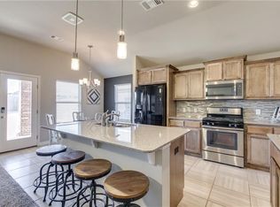 18901 Vivo Dr, Edmond, OK 73012
