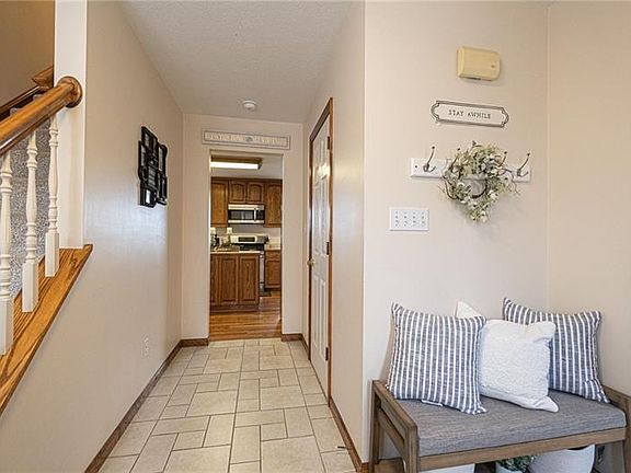 3rd image of 309 Green Fields Ct