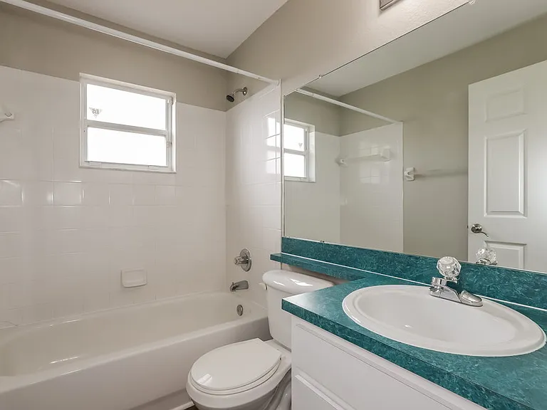 1586 Caroline Ct — Photo 14