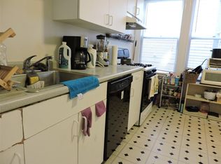 32 Chatham St APT 1, Cambridge, MA 02139