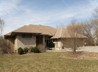 19140 Baythorn Way, Brookfield, WI 53045