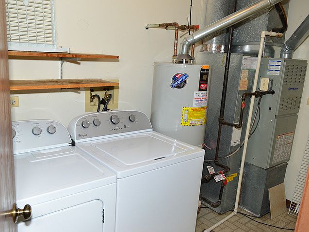 2nd image of 1001 Oswego Rd