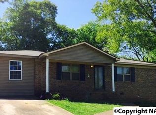 110 Leigh Ann Cir, Stevenson, AL 35772