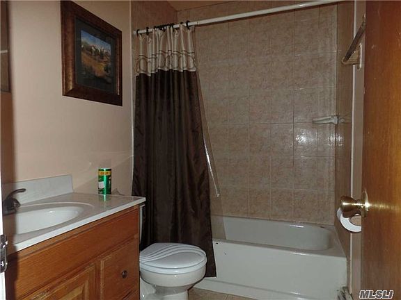 5th image of 9 Kross Ct