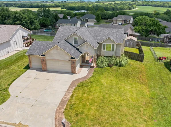 1086 Saint Patricks Dr, Chapman, KS 67431