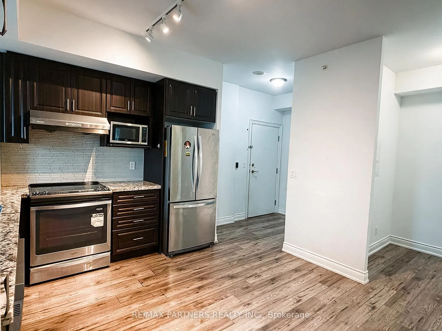 3 bed, $3,050 — Photo 3