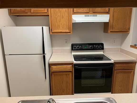 4th image of 7570 Wellshire Dr