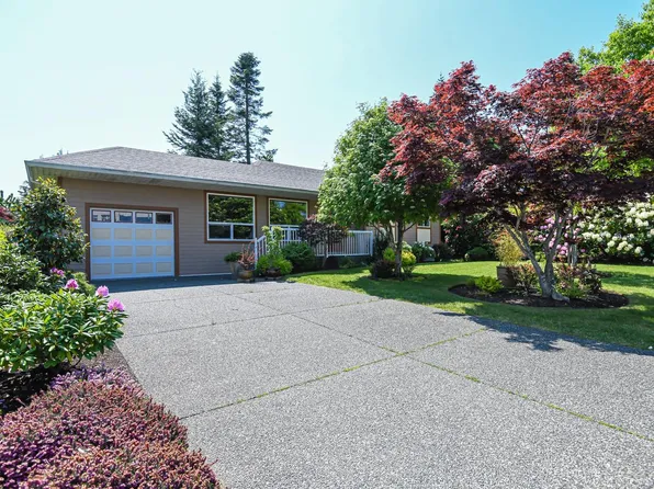 2263 Bolt Ave, Comox, BC V9M 3Y2