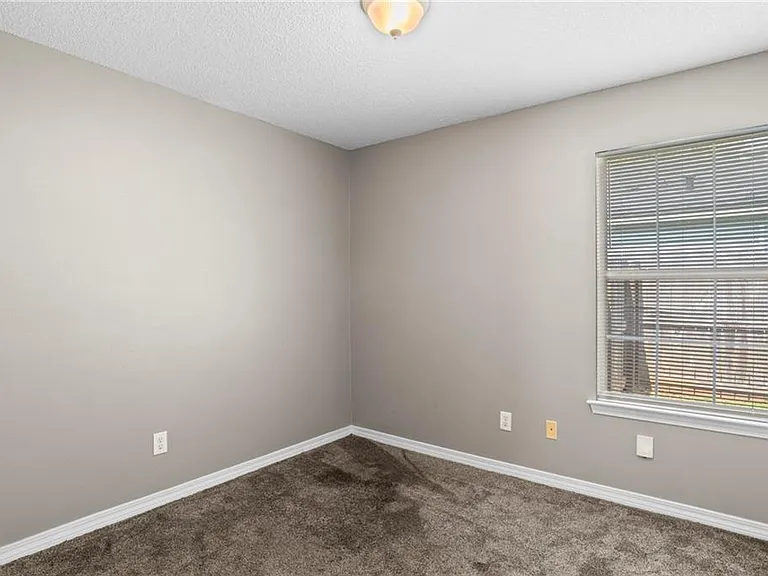 8650 Hamilton Bridges Dr S — Photo 20