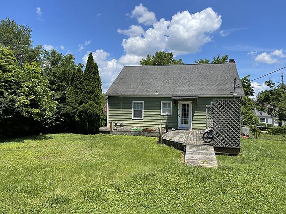 3rd image of 206 Birchwood Ave