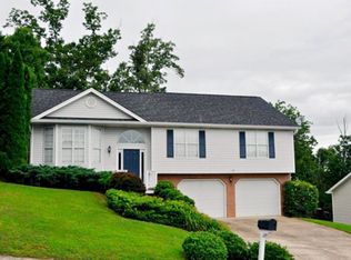 6409 White Tail Dr, Ooltewah, TN 37363