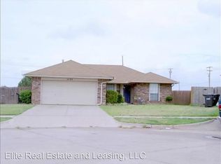 1125 Leafhurst Rd, Moore, OK 73160