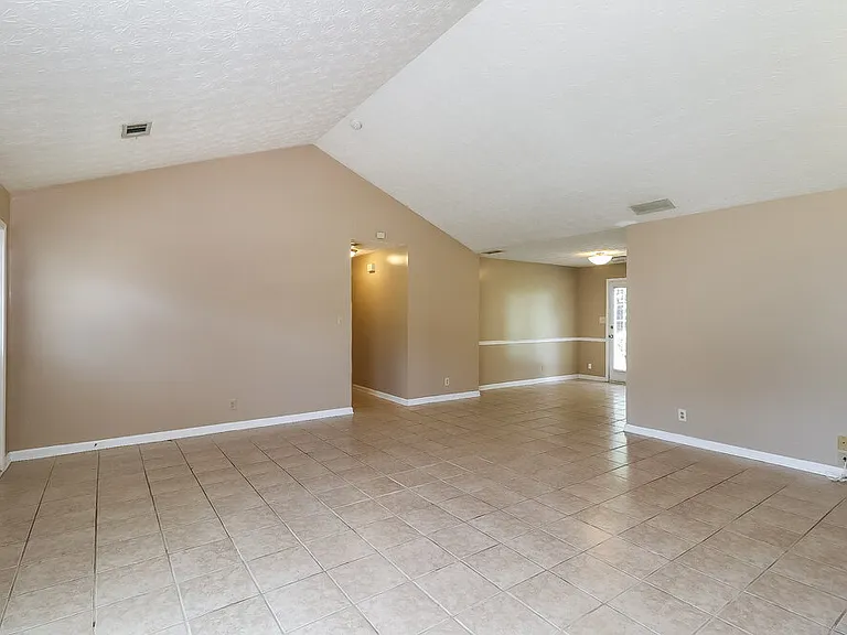 3935 Willowmeade Dr — Photo 10