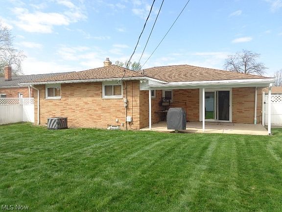 3rd image of 6195 Jamestown Dr