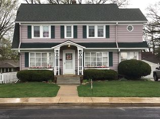 3210 N Sherwood Ave, Peoria, IL 61604