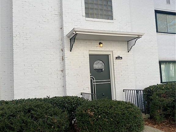 3rd image of 1120 Briarcliff Rd NE