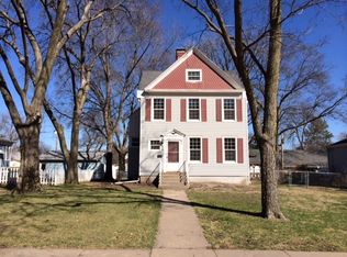 810 N 8th St, Beatrice, NE 68310