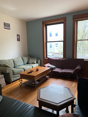 1358 W Barry Ave #1 Photo 1