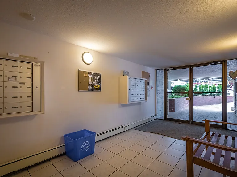 1777 Frances St — Photo 20