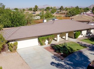 19686 Crest Dr, Apple Valley, CA 92307