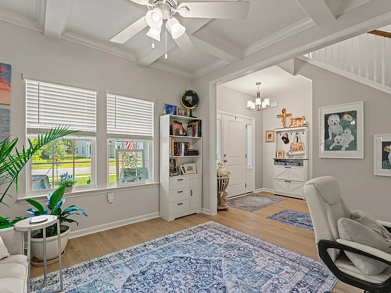 106 Baneberry Ln — Photo 4