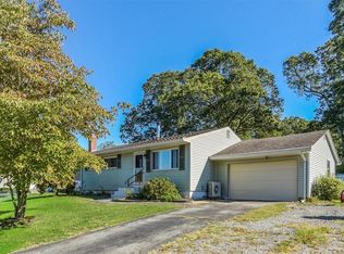 12 Bern Ct, Groton, CT 06355