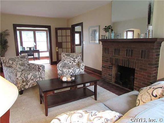 5th image of 518 Wolcott Ave