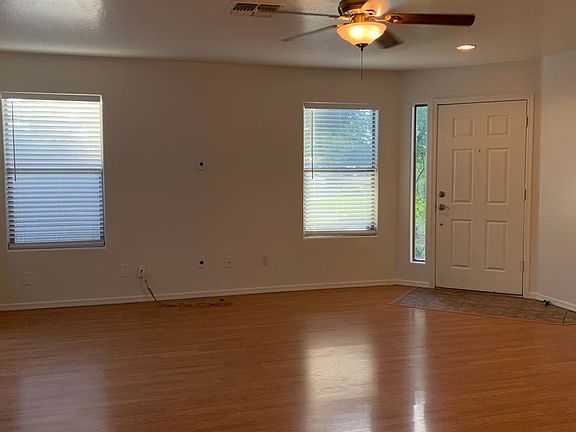 3rd image of 43697 W Bedford Dr