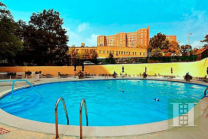4th image of 555 Kappock St APT 5B