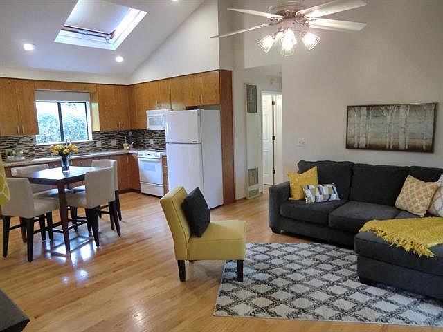 1st image of 3989 Golf Dr