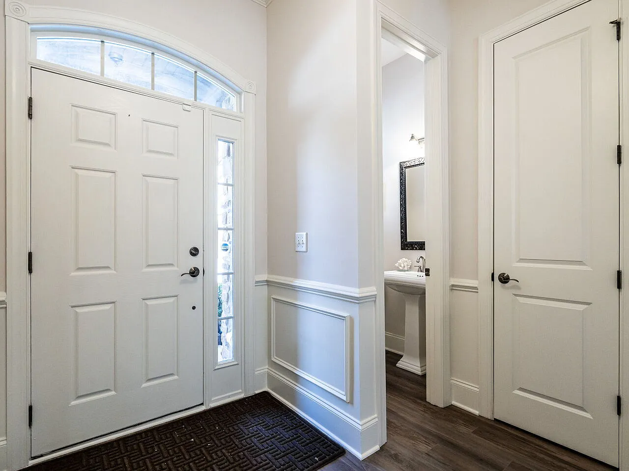 3 bed, 2.5 bath, 2022 sqft, $3,000 — Photo 4