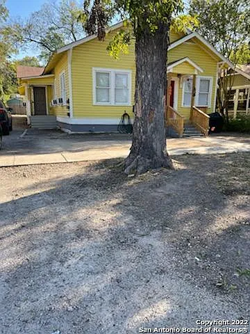 3 bed, 1.0 bath, 2339 sqft, $1,350 — Photo 1