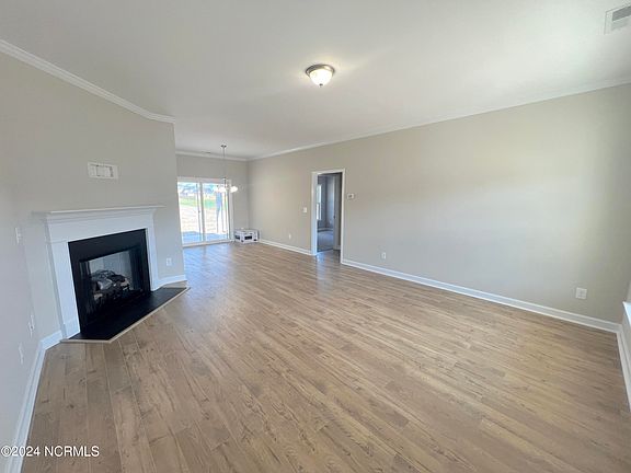 4th image of 103 Wellmyre Court