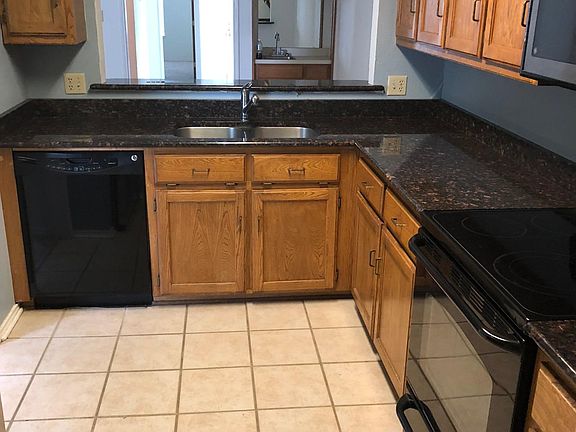 4th image of 522 Oakridge Dr #522
