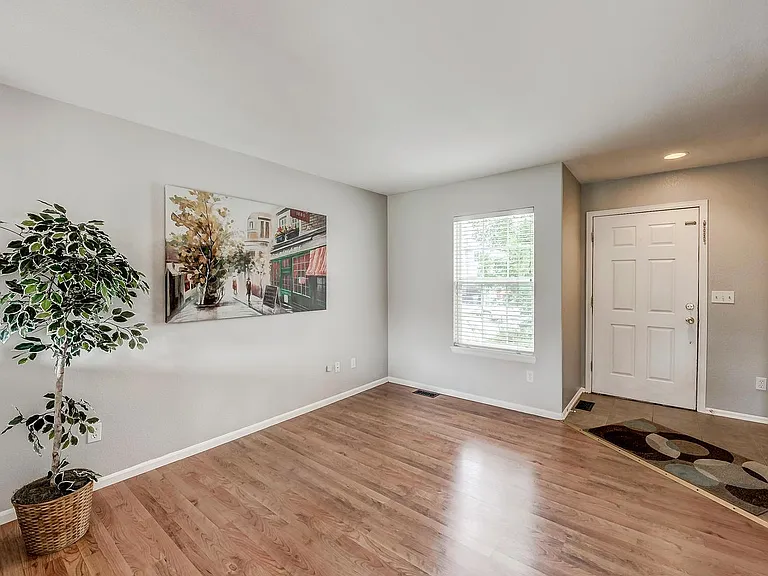9741 Saybrook St — Photo 4