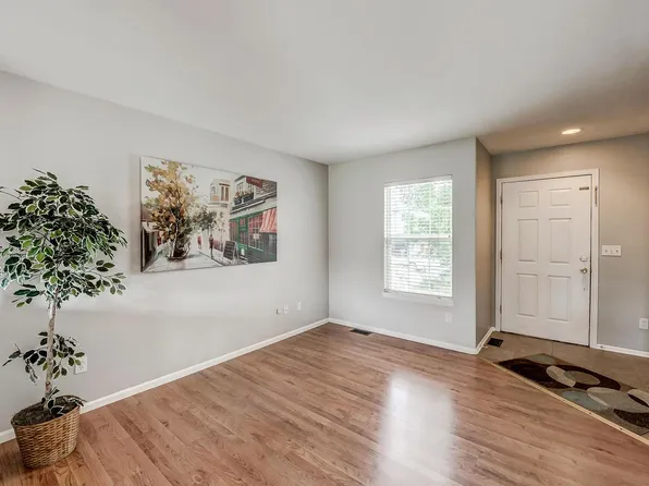 9741 Saybrook St, Highlands Ranch, CO 80126