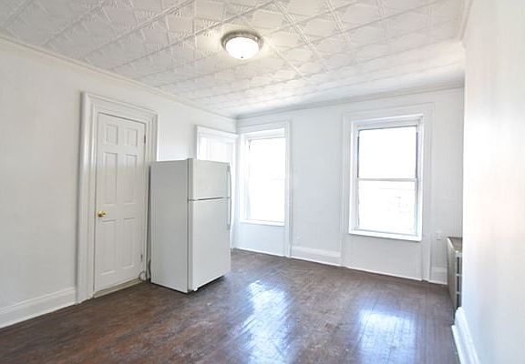 4th image of 521 Henry St APT 3