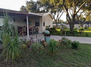 5923 SE 184th Ct, Ocklawaha, FL 32179