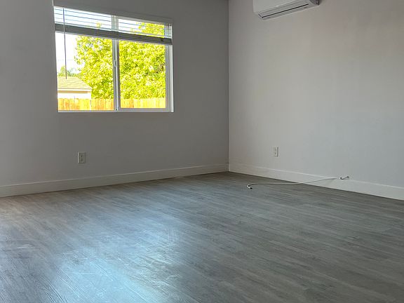 3rd image of 257 Brisbane St #B