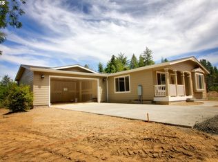 87953 Daisy Ln, Bandon, OR 97411