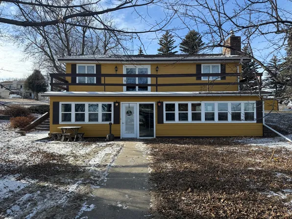 201 N Hawthorn St, Arco, MN 56113