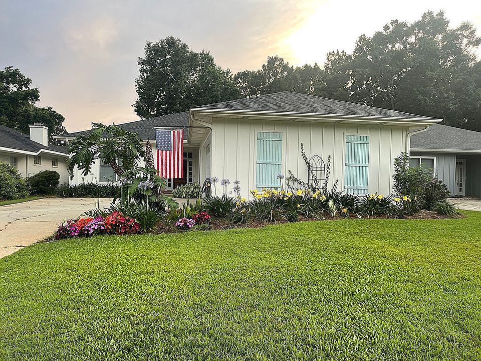 1st image of 103 Oak Bend Ct